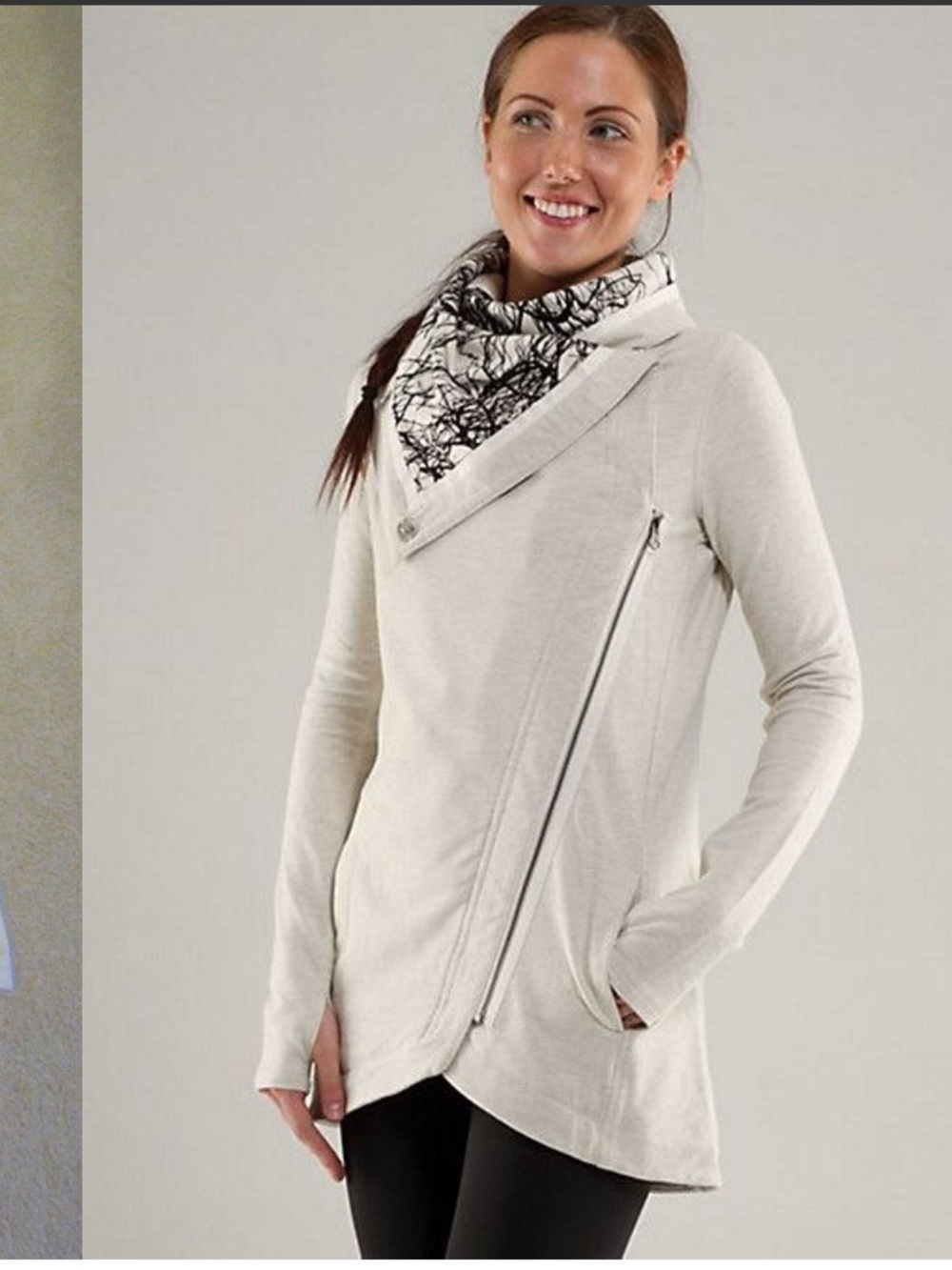 Lululemon • Method Wrap • Size 10